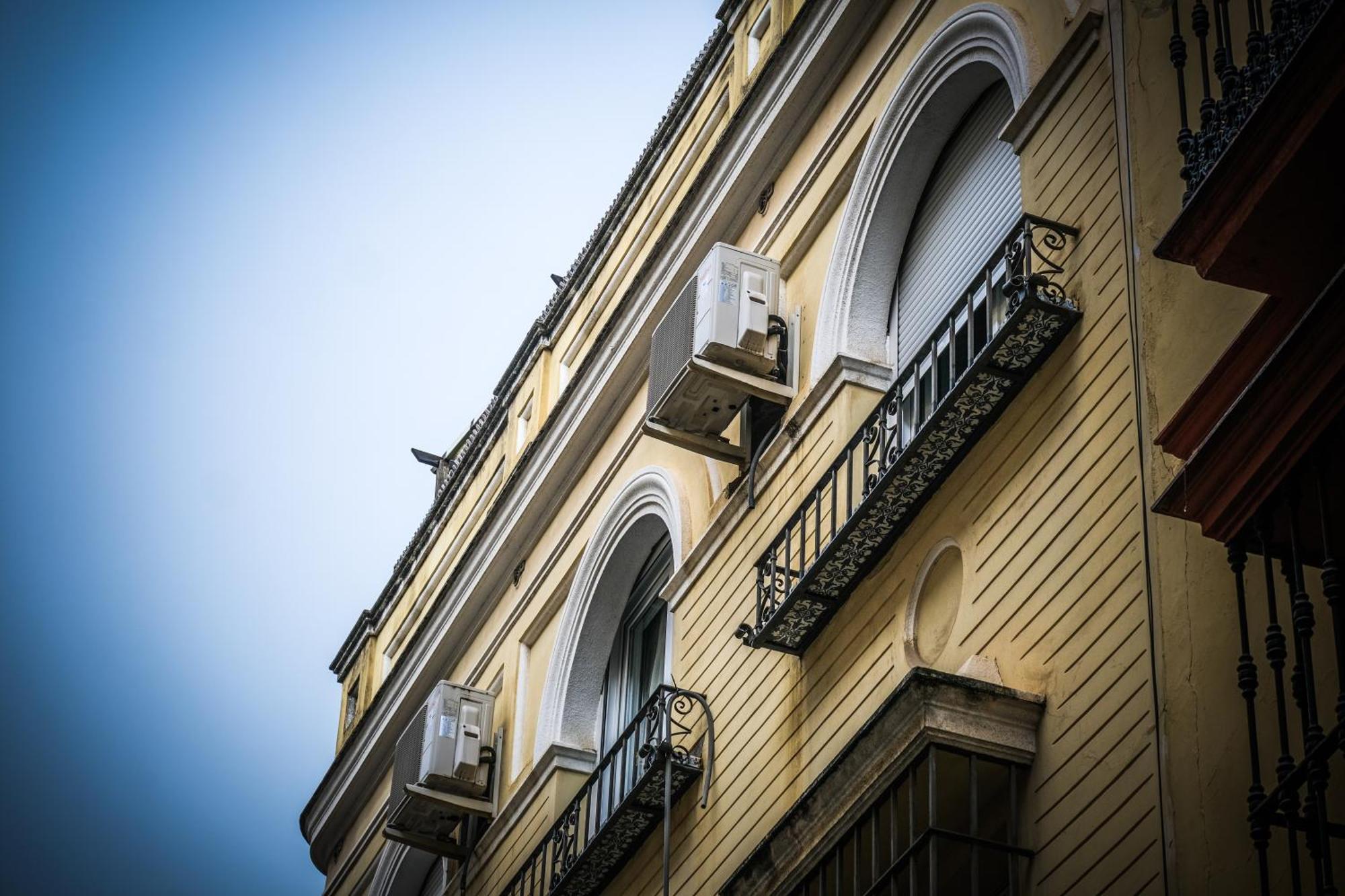 Apartamentos San Roque Севилья Экстерьер фото