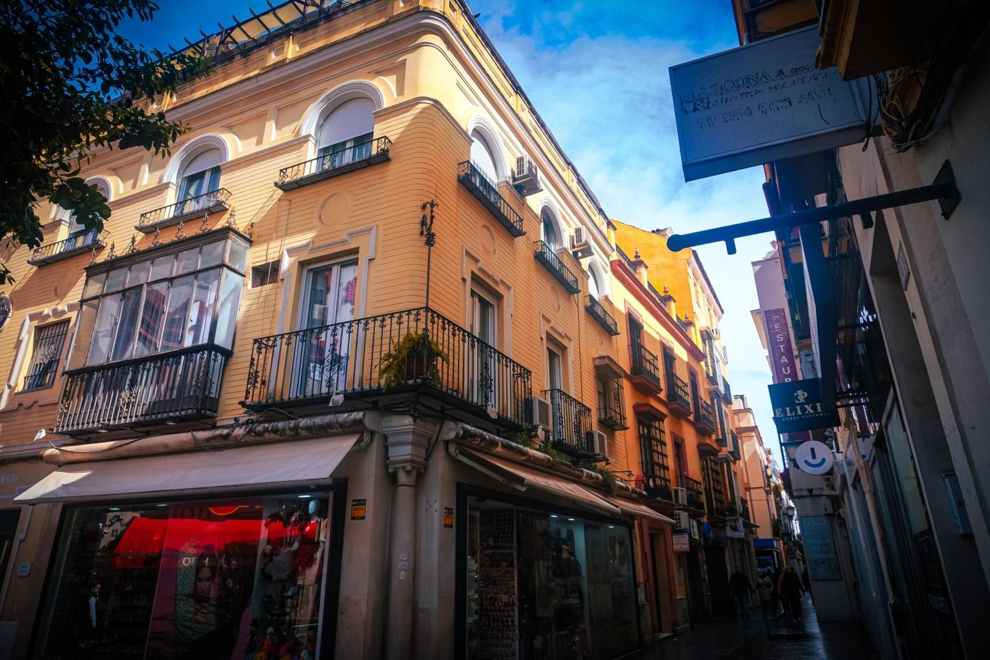 Apartamentos San Roque Севилья Экстерьер фото